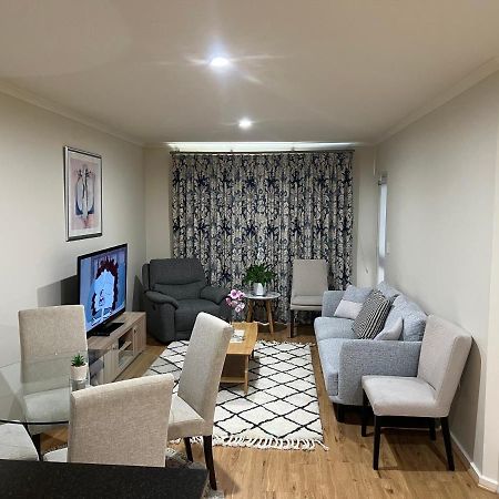 Adelaide Central Apartment - 3Br, 2Bath & Carpark Exterior photo